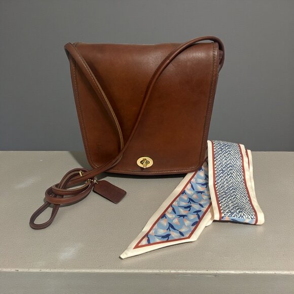 VTG Coach Companion Flap 9076 British Tan Leather Brass Turn Lock Bag 90s USA - Picture 1 of 11